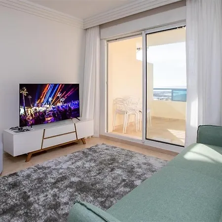 Fabulous First Line Apartmán